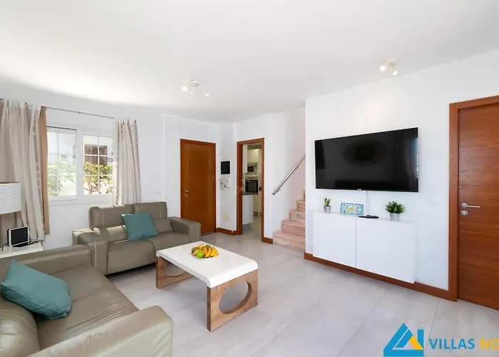 233 - Geny By Now Ltd * Playa Blanca