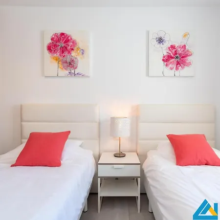 233 - Geny By Now Ltd * Playa Blanca