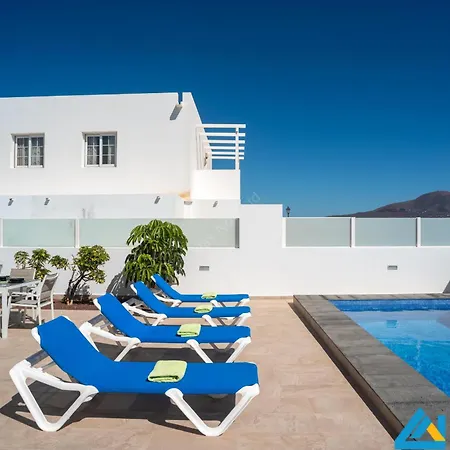 233 - Geny By Now Ltd Playa Blanca