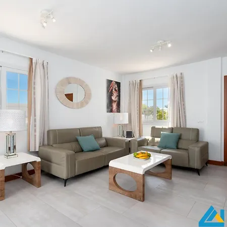 233 - Geny By Now Ltd Villa Playa Blanca (Lanzarote)